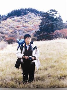黎國華神農(nóng)架追尋野人36年 出書披露野人生