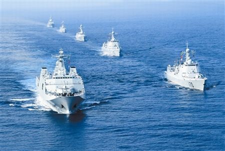 中國海軍國產(chǎn)新一代戰(zhàn)艦密集下水 快速形成戰(zhàn)力