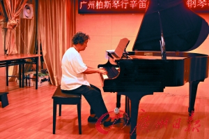 超勵志！七旬阿婆圓夢拿下鋼琴八級