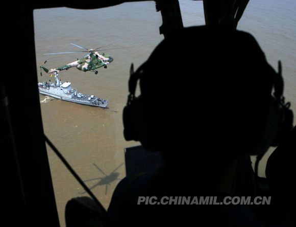 中國戰(zhàn)艦疑遭不明潛艇偵查 反潛直升機(jī)緊急起飛