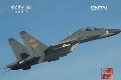 實(shí)拍：中國空軍殲11戰(zhàn)機(jī)對抗空戰(zhàn)(組圖)