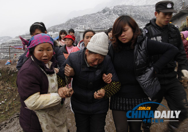 云南鎮(zhèn)雄縣山體滑坡已造成42人遇難