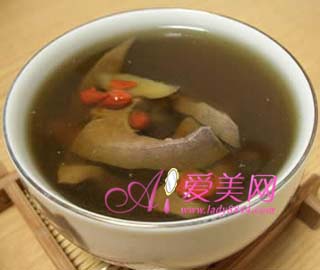 養(yǎng)生：電腦族用眼過(guò)度 吃什么最能滋補(bǔ)眼睛