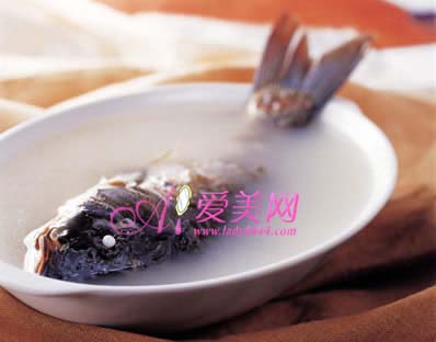 養(yǎng)生：電腦族用眼過(guò)度 吃什么最能滋補(bǔ)眼睛