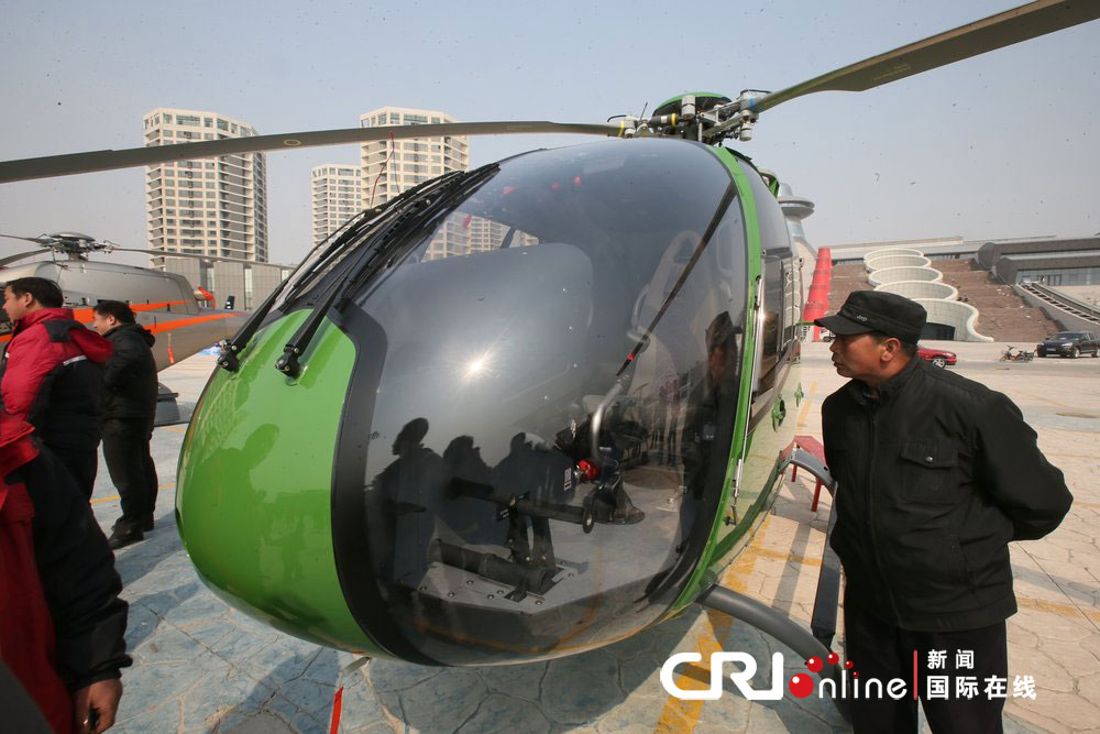 北京首家飛機(jī)超市正式開(kāi)業(yè) 一架直升機(jī)1700多萬(wàn)元出售(高清組圖)