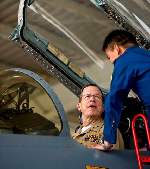 空軍戰(zhàn)機墜毀事件犧牲飛行員生前照片公布[圖]