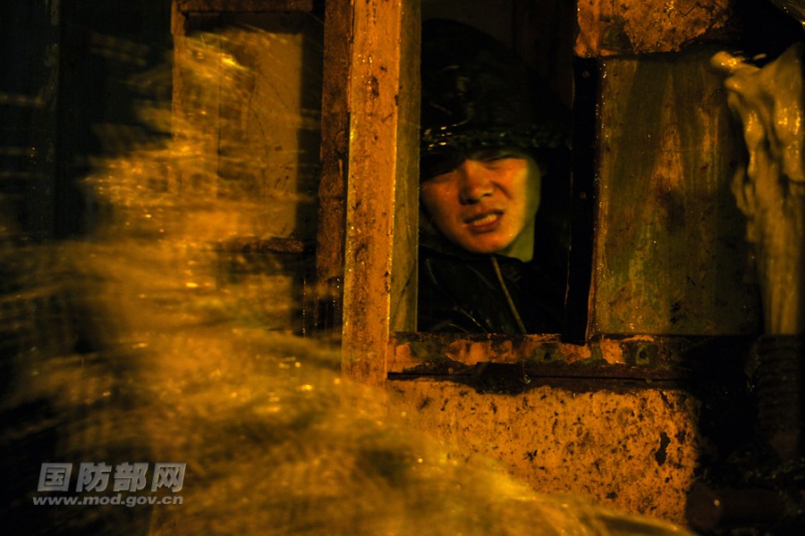國(guó)防部公布遼寧艦?？寇姼坌聢D 解密建港部隊(duì)