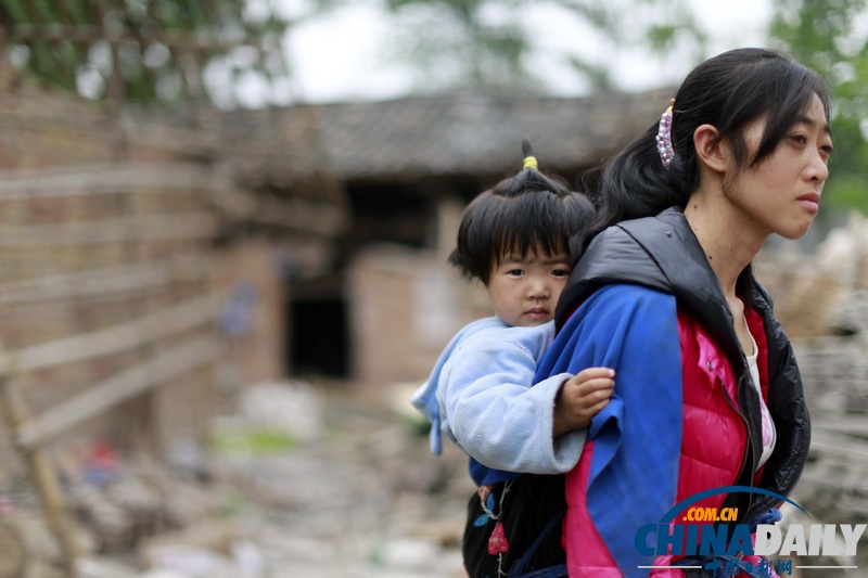 中國日報(bào)聚焦蘆山地震之傷痛篇