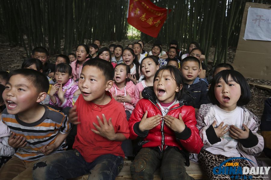 中國(guó)日?qǐng)?bào)聚焦蘆山地震之 學(xué)生篇