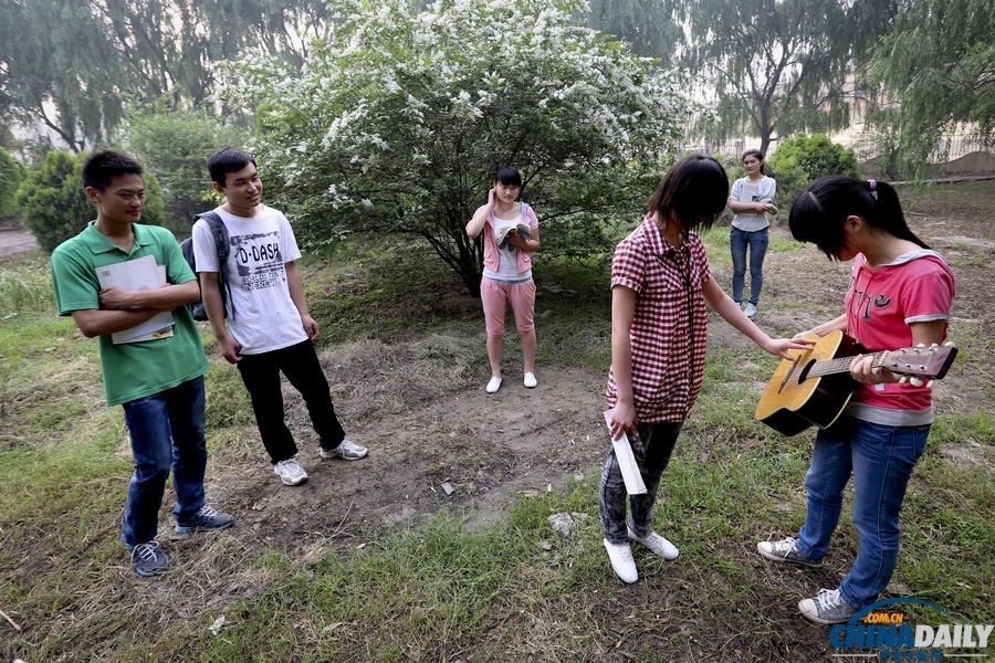 中國日報(bào)聚焦全國高考之備考