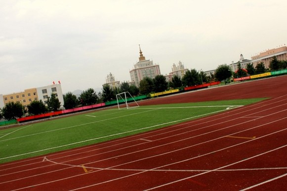 北京人文大學(xué)：辦應(yīng)用型、技能型大學(xué)