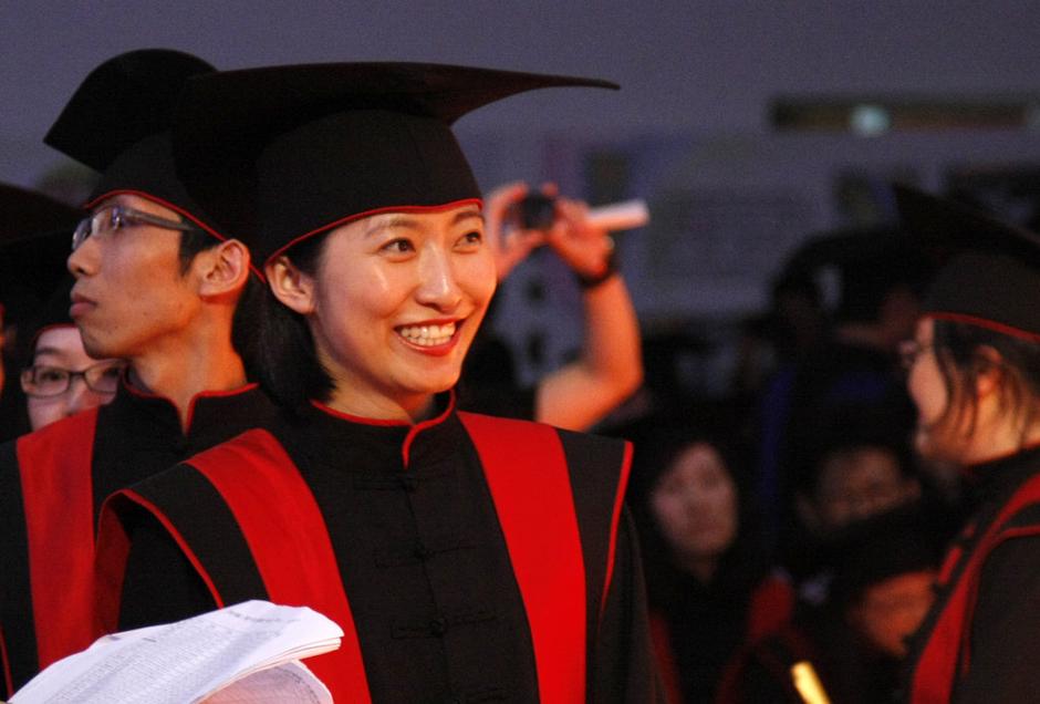“中國式學(xué)位服”正式亮相[高清]
