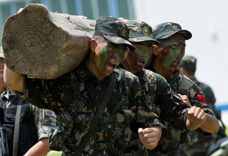 高清：駐港部隊(duì)舉行“軍營(yíng)開放日”活動(dòng)