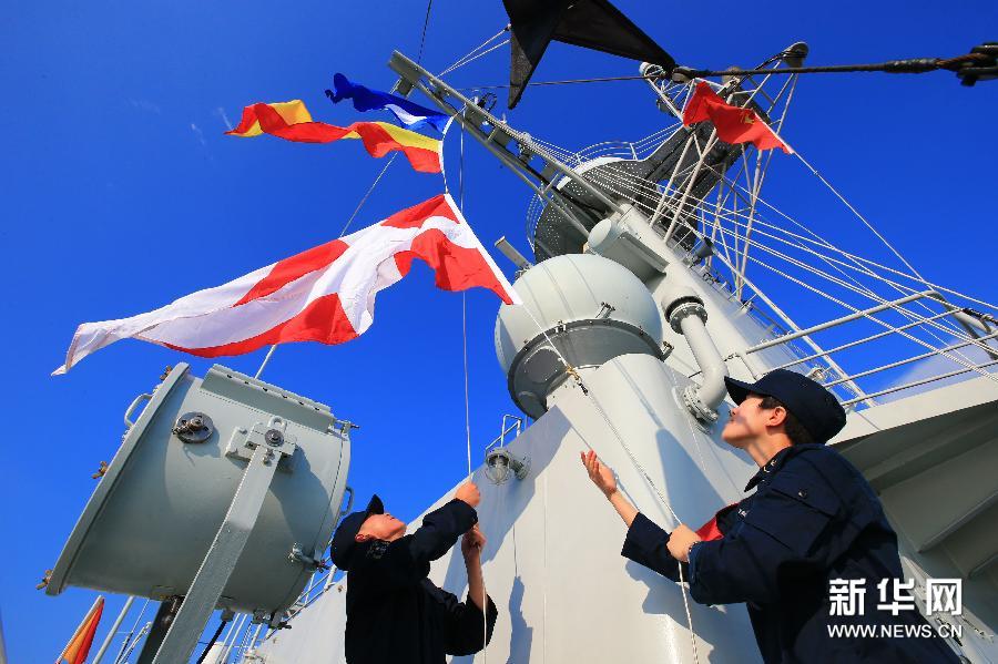 氣勢(shì)逼人！中國(guó)海軍艦艇編隊(duì)在日本海練編隊(duì)運(yùn)動(dòng)
