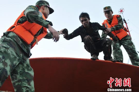 浙邊防成立150多個抗臺分隊 轉(zhuǎn)移民眾8000余人