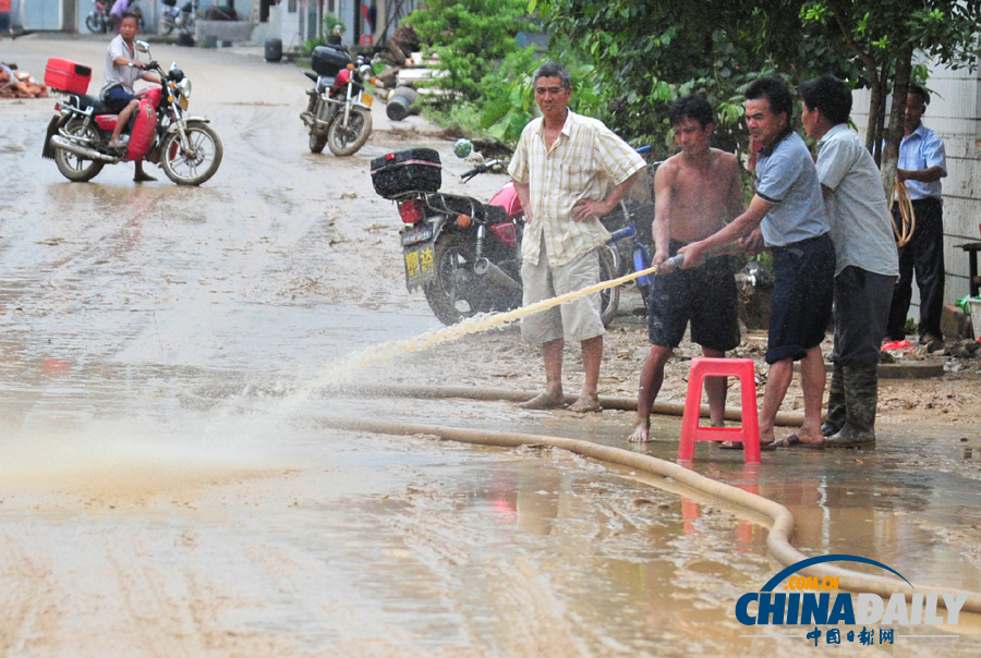 高清：強降雨致廣東梅州部分地區(qū)受災