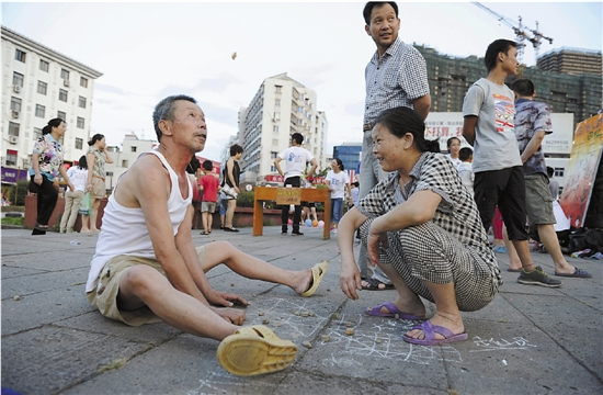 抓石子拍方包跳皮筋……舊時的游戲，還記得嗎