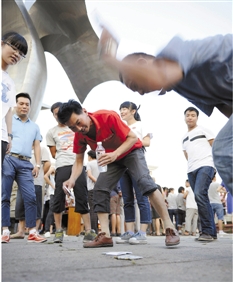 抓石子拍方包跳皮筋……舊時的游戲，還記得嗎