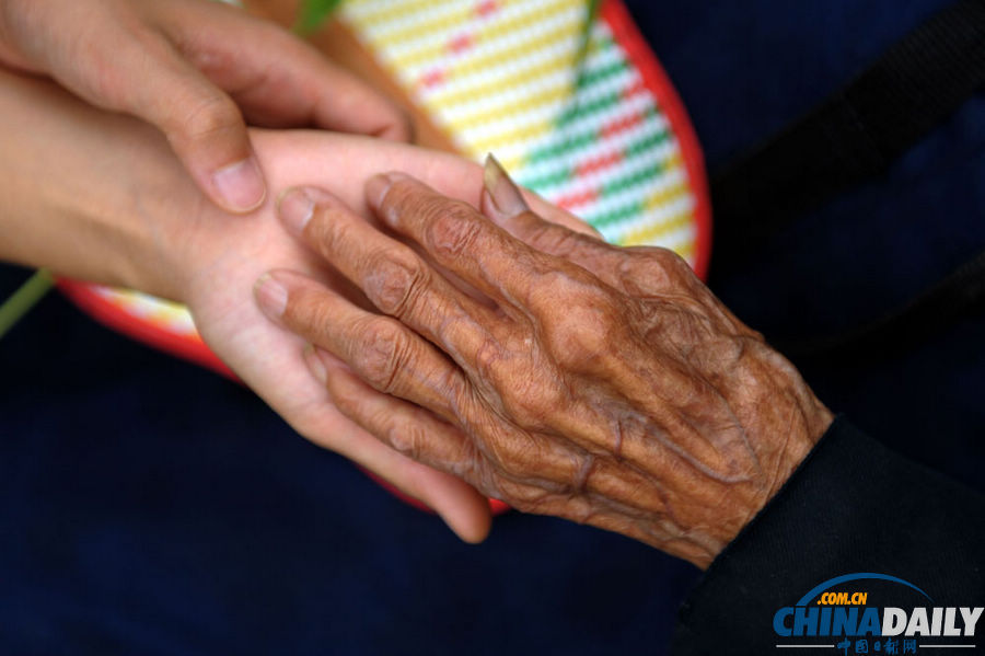 116歲成都老人今天過生日 “全球最長壽”獲認(rèn)證