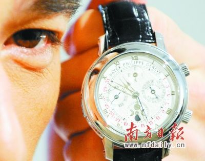 名表收藏有竅門(mén)：到拍賣(mài)行低價(jià)競(jìng)購(gòu)
