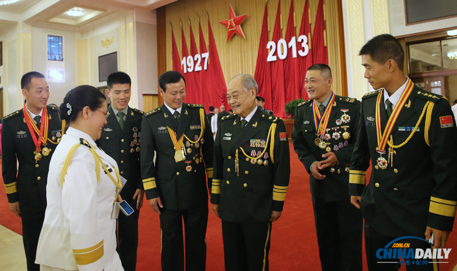 國(guó)防部舉行建軍86周年招待會(huì)