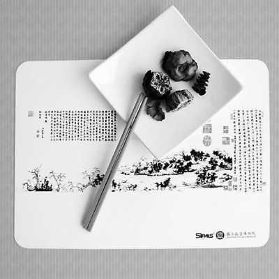 盤點(diǎn)臺北故宮創(chuàng)意：皇帝朱批出膠帶 名畫成桌墊