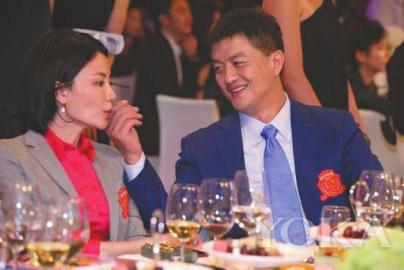 請問：內什么 你倆真離了嗎？
