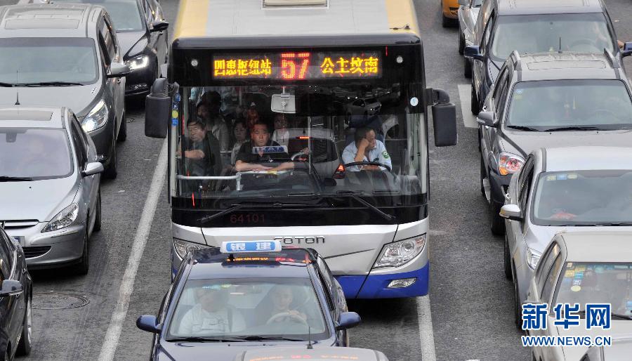 北京“無車日”變成擁堵日 局部地區(qū)達(dá)嚴(yán)重?fù)矶?/></a></p>

<p align=