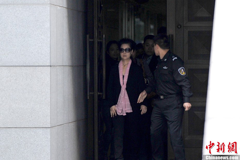 李某某等五人強(qiáng)奸案一審宣判 李某某獲刑10年
