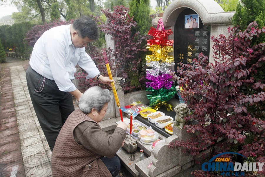 圖片故事：關(guān)注失獨(dú)家庭——喪子之痛