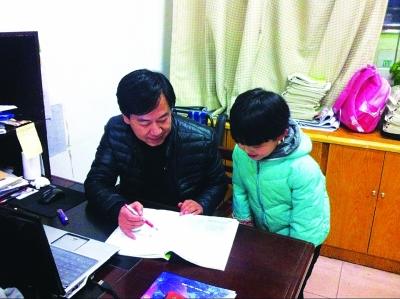 9歲小女孩跳級(jí)讀初一 自稱被“拔”苗助長(zhǎng)(圖)