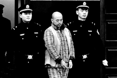 安徽殺醫(yī)案兇手被判無期 法院認(rèn)定其患有偏執(zhí)性精神障礙