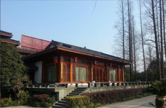 杭州西湖景區(qū)內(nèi)30家高檔經(jīng)營(yíng)場(chǎng)所全部關(guān)停整改(圖)