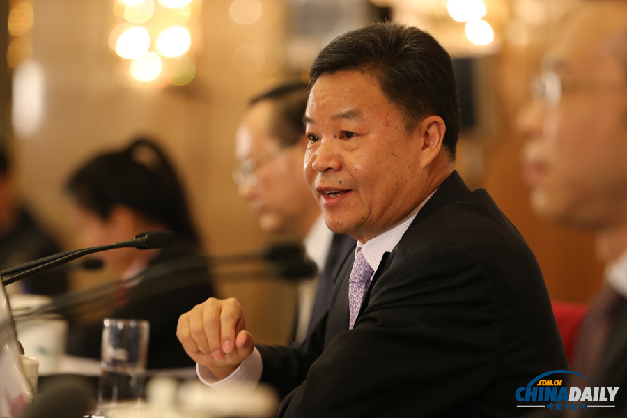全國政協(xié)十二屆二次會(huì)議舉行新聞發(fā)布會(huì)