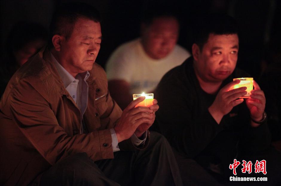 MH370航班失聯(lián)滿月 在京乘客家屬舉行祈福活動(dòng)