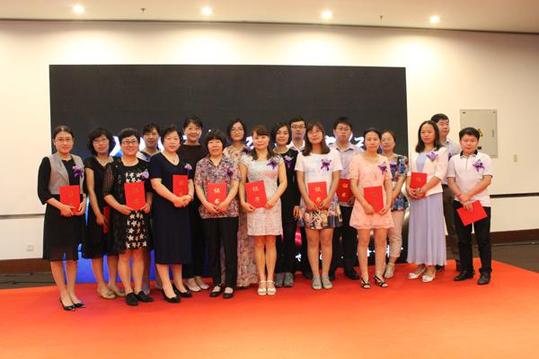 執(zhí)業(yè)藥師缺口100萬 藥企培養(yǎng)店員執(zhí)業(yè)藥師靠譜嗎？