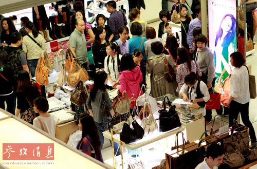 中國消費(fèi)者信心下降 路透：反腐影響消費(fèi)意愿