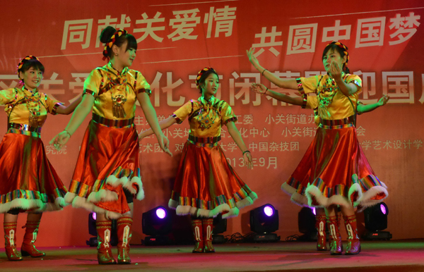 “同獻關(guān)愛情 共圓中國夢” 小關(guān)地區(qū)關(guān)愛文化節(jié)閉幕
