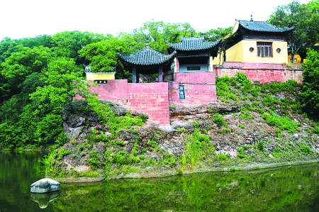 重慶市68.58萬(wàn)人受旱 可能有30多天重伏旱