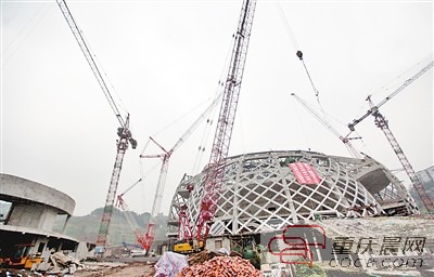 重慶最復(fù)雜最異型建筑主體完工 國際馬戲城明年開放