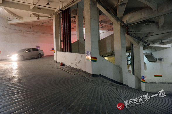 紅綠燈、地窖、迷宮 主城奇葩車庫折磨你的有幾個