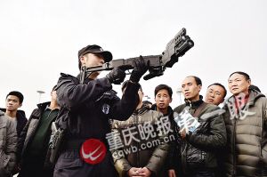 110宣傳日資深開鎖匠教市民防賊 A級(jí)鎖可“秒開”