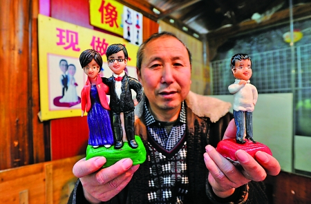 重慶洪崖洞有個(gè)“泥人時(shí)”沒(méi)學(xué)過(guò)美術(shù)卻捏誰(shuí)像誰(shuí)