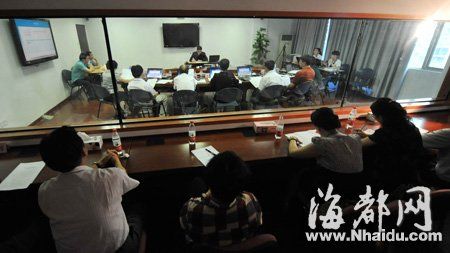 福建省直公務(wù)員面試首次開放 增強考試透明度(組圖)