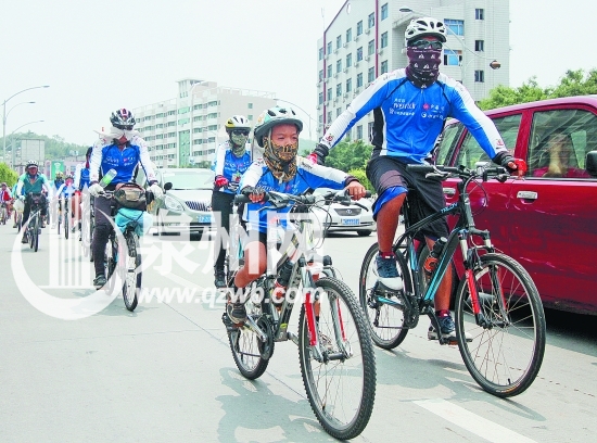 臺(tái)灣孤兒院“單車天使”抵達(dá)泉州