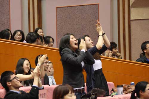 中國(guó)日?qǐng)?bào)社“21世紀(jì) 可口可樂(lè)杯”英語(yǔ)演講比賽現(xiàn)場(chǎng)圖集