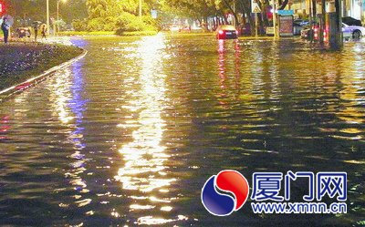 最強(qiáng)降雨夜襲廈門(mén) 短時(shí)過(guò)程降雨量為今年來(lái)最大