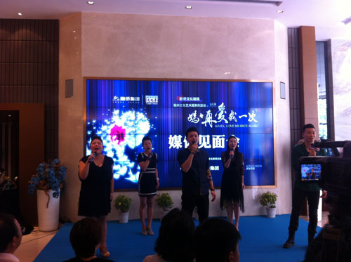音樂(lè)劇《媽媽再愛(ài)我一次》首次來(lái)榕獻(xiàn)演