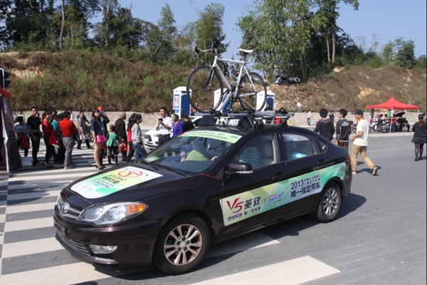 東南汽車為環(huán)福州•永泰國(guó)際公路自行車賽保駕護(hù)航添“馬力”