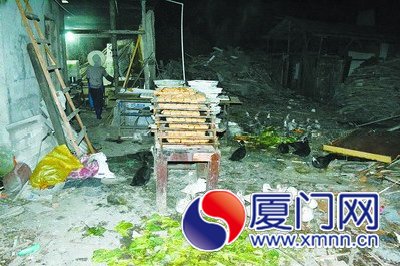 廈門查處三家黑豆腐作坊 日產(chǎn)假“銀祥”豆腐2.5噸